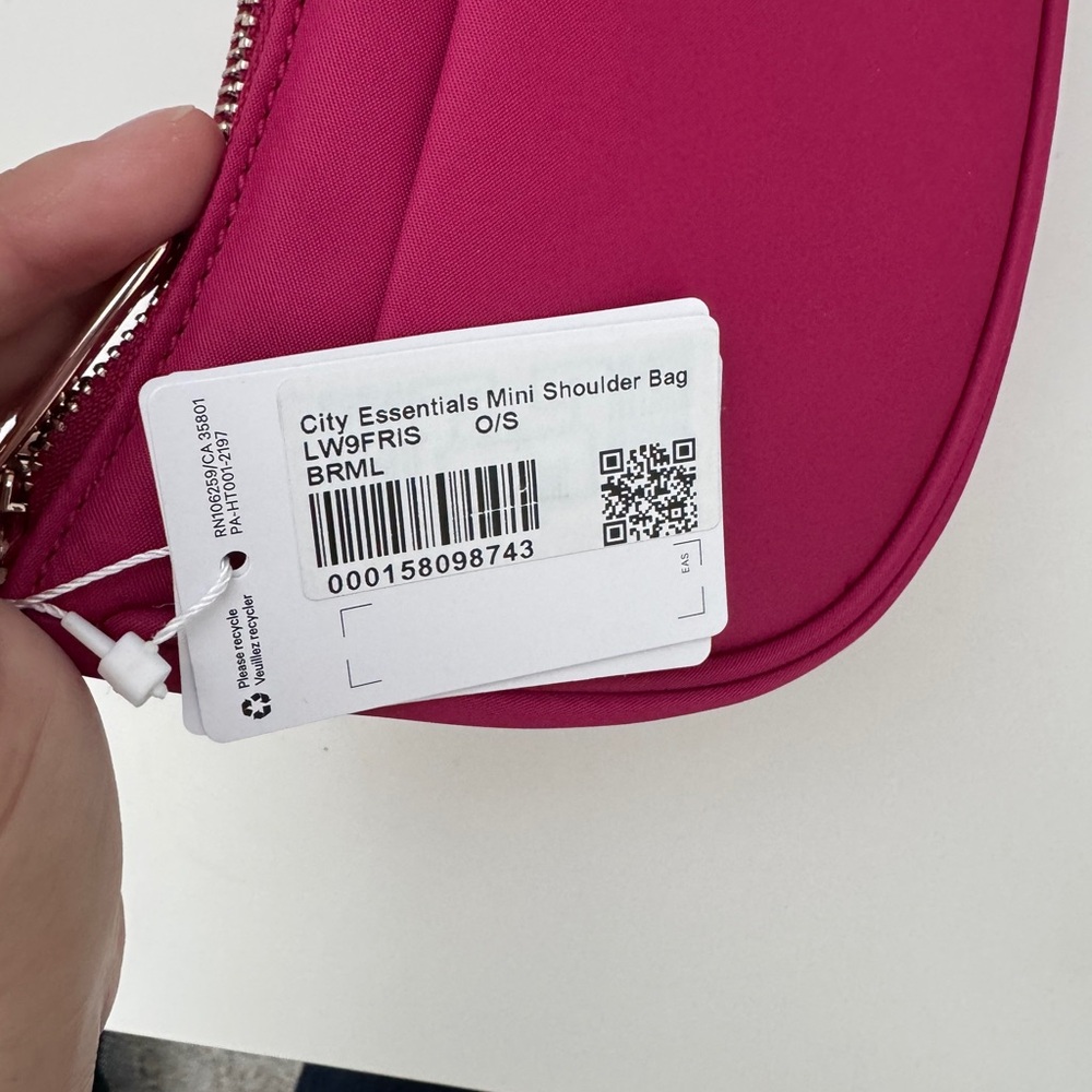 🌸Lululemon City Essentials Mini Shoulder Bag 1L NWT - Picture 10 of 10